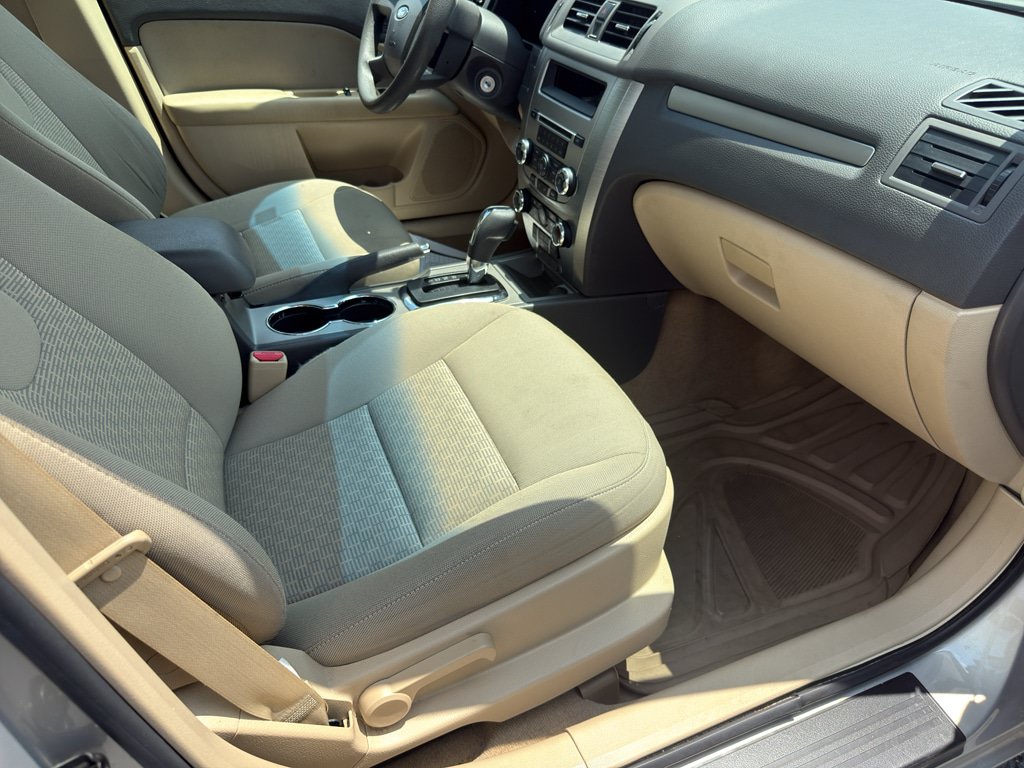 Used 2010 Ford Fusion SE FWD image 33