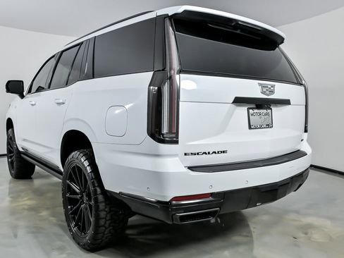 Used 2026 Cadillac Escalade Platinum Sport w/ LPO, ONYX Package AWD/4WD image 10