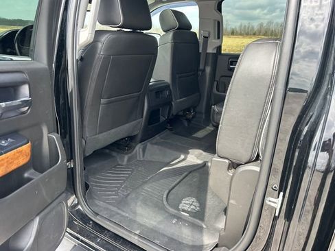 Used 2018 Chevrolet Silverado 1500 High Country image 42