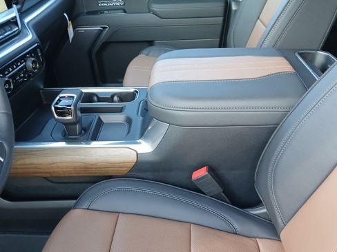 New 2026 Chevrolet Silverado 1500 High Country w/ High Country Premium Package AWD/4WD image 49