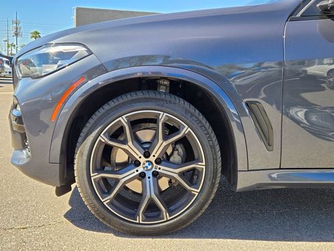 Used 2021 BMW X5 xDrive40i w/ M Sport Package AWD/4WD image 5