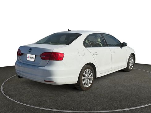 Used 2014 Volkswagen Jetta SE FWD image 6