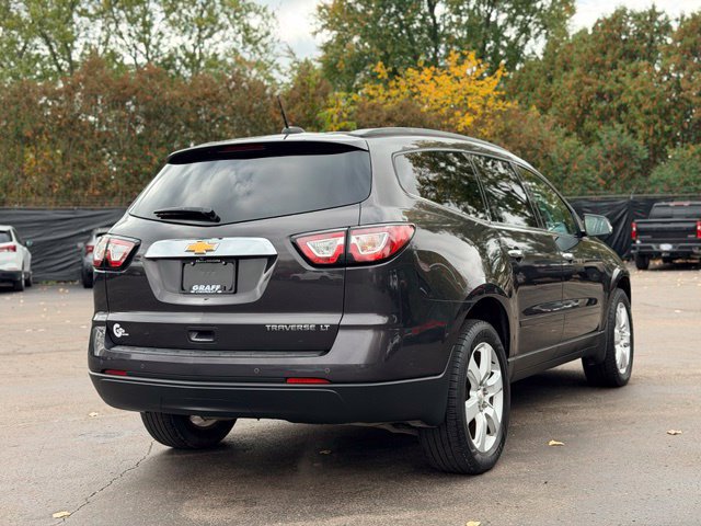 Used 2016 Chevrolet Traverse LT w/ Style and Technology Package FWD image 4