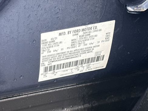 Used 2021 Ford Explorer XLT w/ Equipment Group 202A image 34