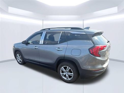 Used 2018 GMC Terrain SLE FWD image 3