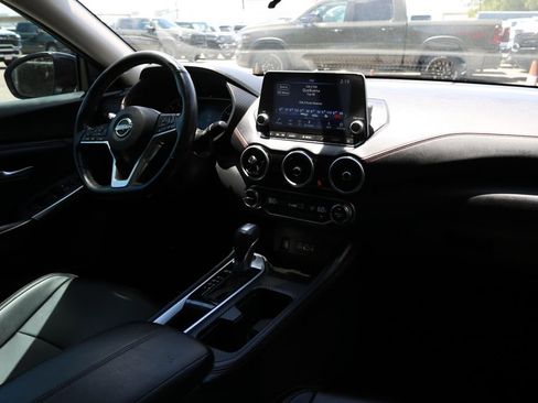 Used 2025 Nissan Sentra SR w/ SR Premium Package FWD image 18