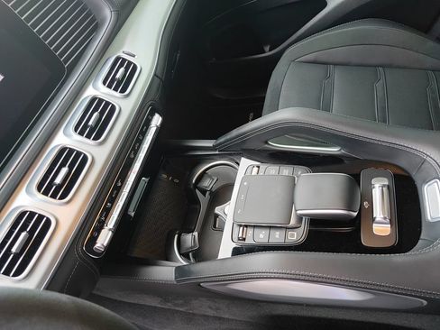 Used 2025 Mercedes-Benz GLS 63 AMG 4MATIC image 12