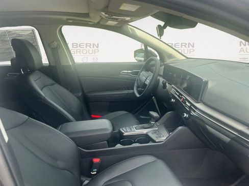 Used 2026 Kia Sportage EX w/ EX Panorama Roof Package FWD image 15