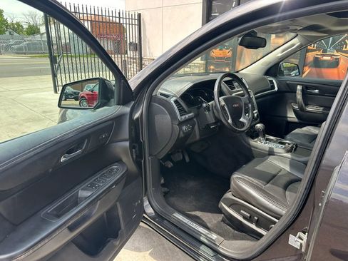 Used 2017 GMC Acadia Limited SLT AWD/4WD image 8