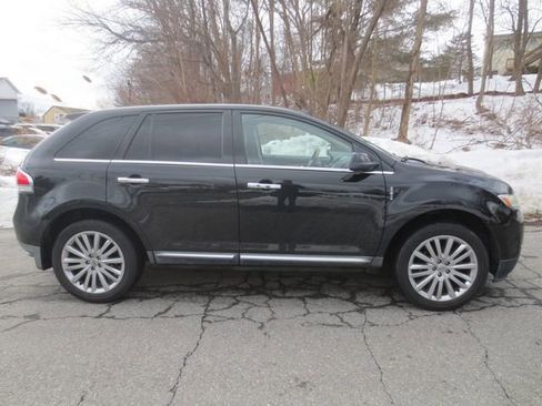 Used 2011 Lincoln MKX AWD w/ 102A Rapid Spec Order Code image 12