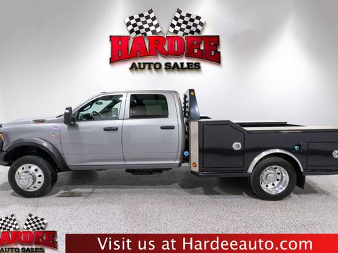 Used 2024 RAM 5500 Tradesman w/ Chrome Appearance Group image 1