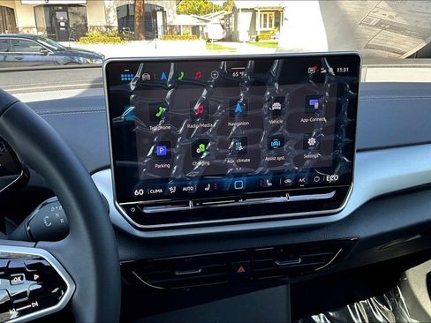 New 2026 Volkswagen ID.4 Pro image 16