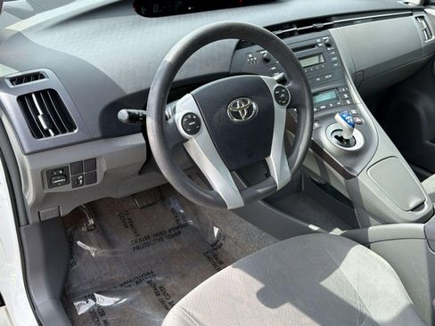 Used 2010 Toyota Prius Two FWD image 4