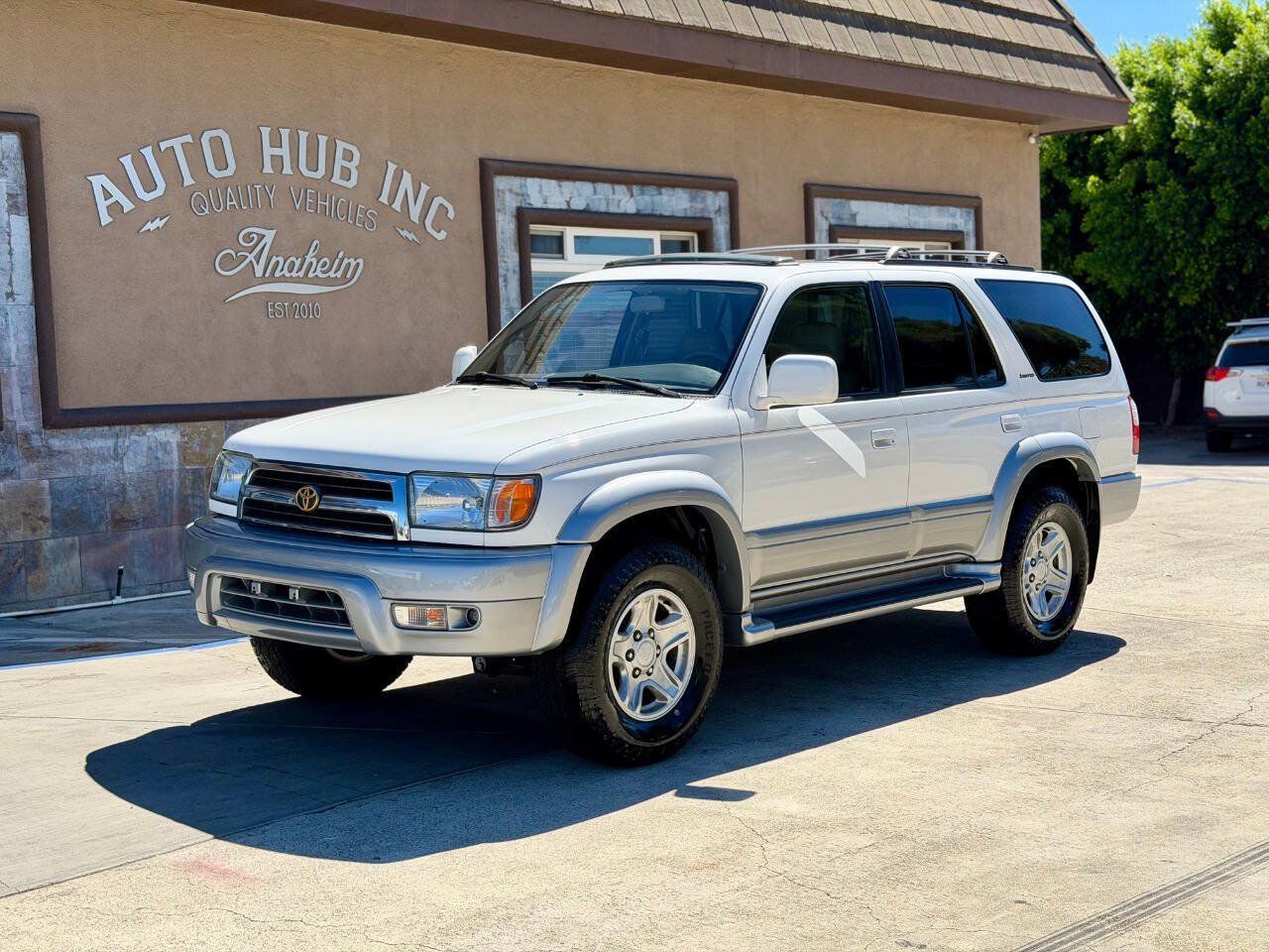 Used 1999 Toyota 4Runner Limited w/ Upgrade Value Pkg 5 RWD image 1
