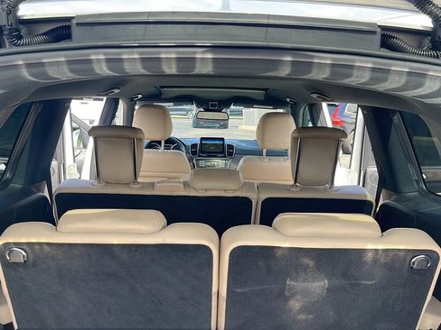 Used 2017 Mercedes-Benz GLS 450 4MATIC image 32