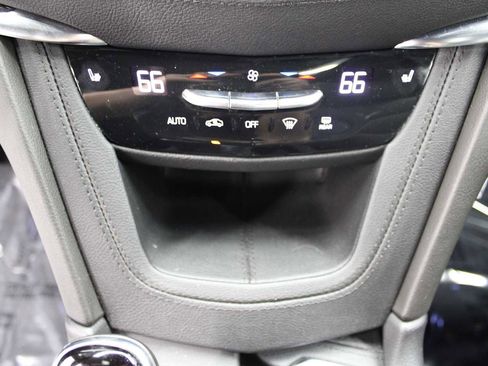 Certified 2022 Cadillac XT5 Sportv image 33