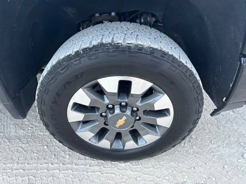 Used 2025 Chevrolet Silverado 2500 Custom w/ Custom Value Package AWD/4WD image 32