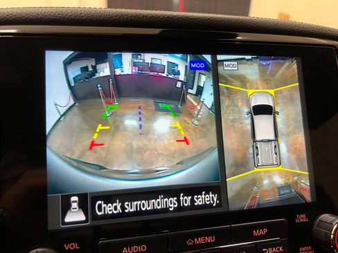 Used 2020 Nissan Titan Platinum Reserve image 27