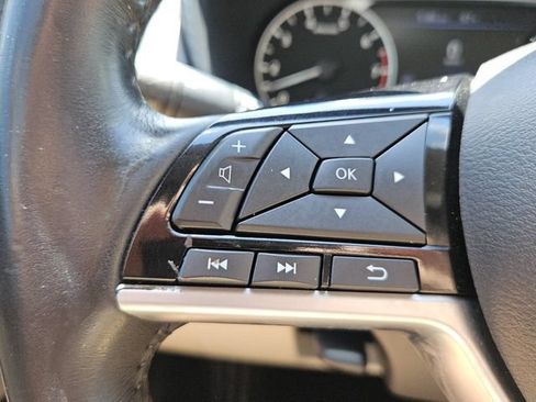 Used 2019 Nissan Altima 2.5 SV FWD image 12
