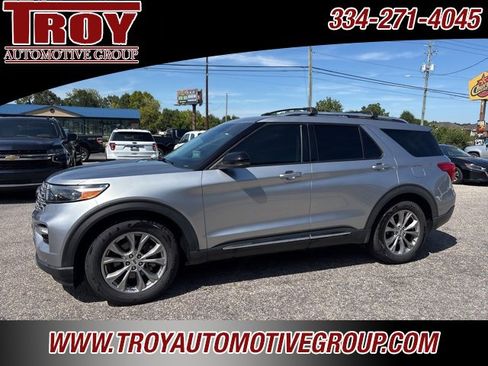 Used 2021 Ford Explorer Limited w/ Equipment Group 301A image 3