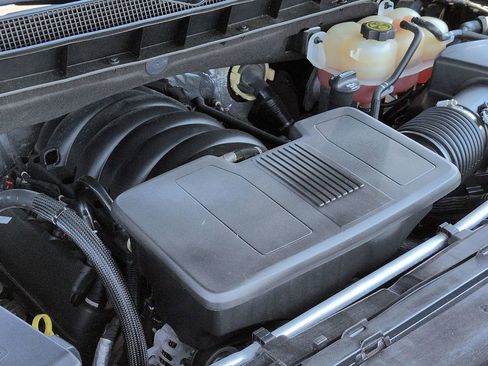 Used 2022 Chevrolet Suburban Premier image 17