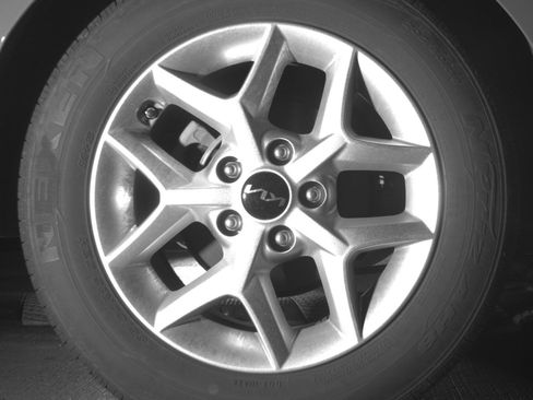 Used 2025 Kia Soul LX w/ LX Technology Package FWD image 18