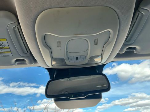 Used 2018 Jeep Renegade Altitude w/ Popular Equipment Group image 30