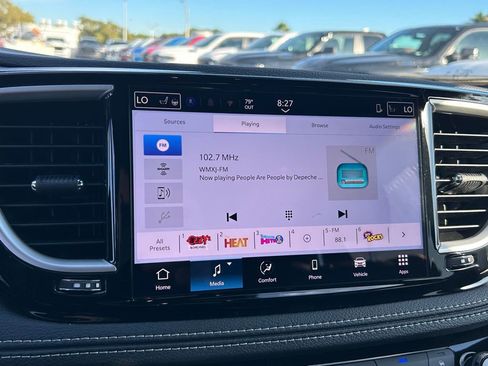 New 2026 Chrysler Pacifica Select image 40