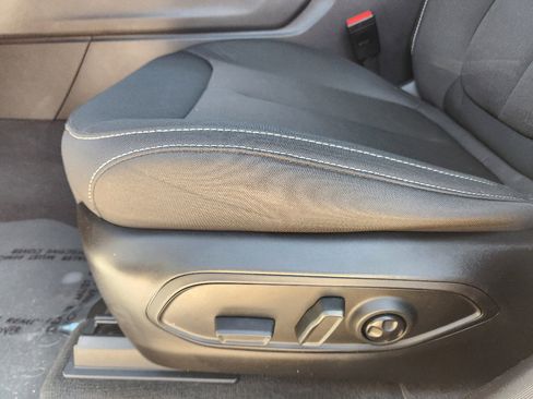 Used 2025 Jeep Grand Cherokee L Laredo w/ Luxury Tech Group I image 27