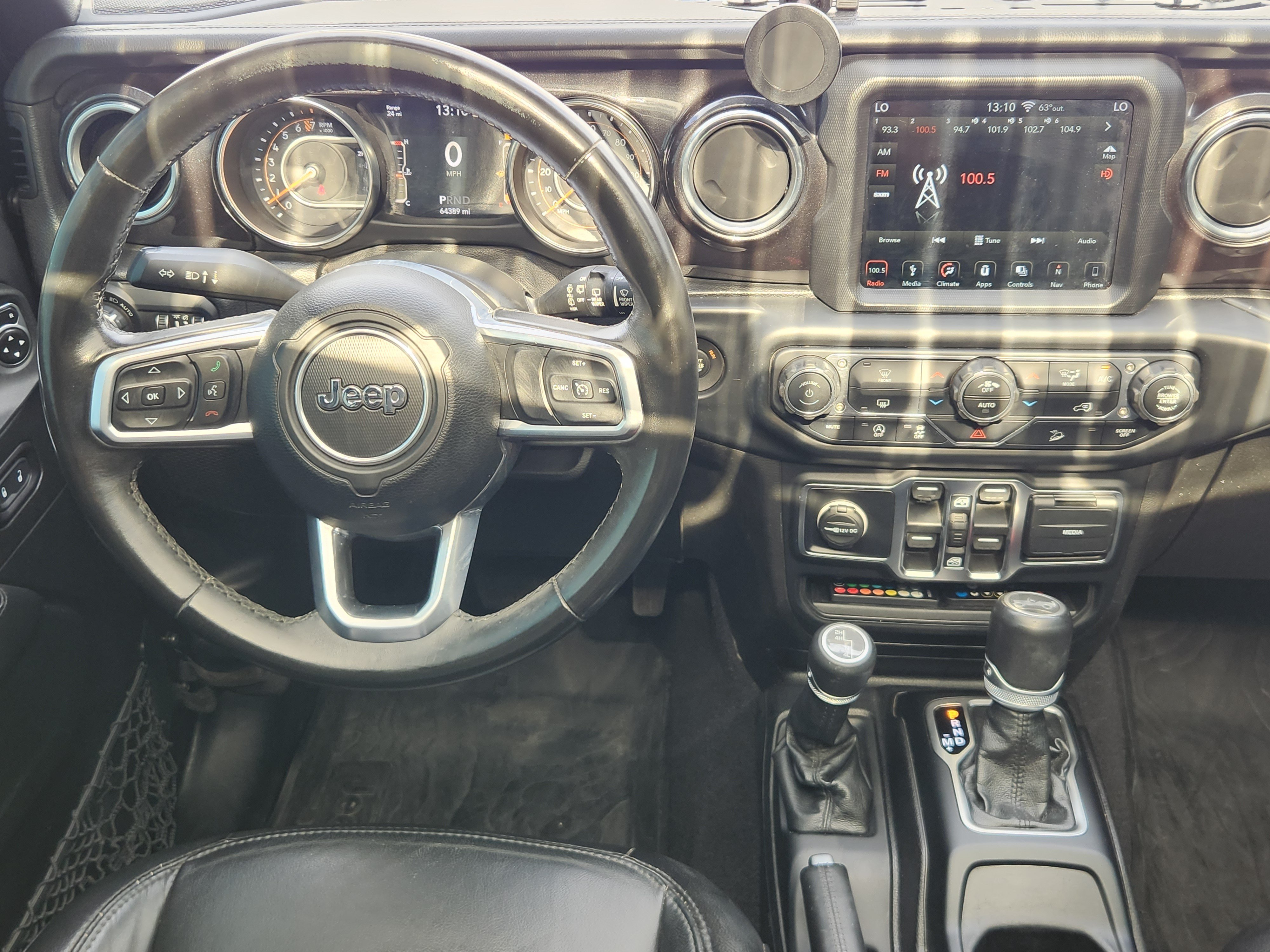 Used 2019 Jeep Wrangler Unlimited Sahara AWD/4WD image 27