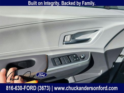 Used 2023 Toyota Sienna XSE image 21