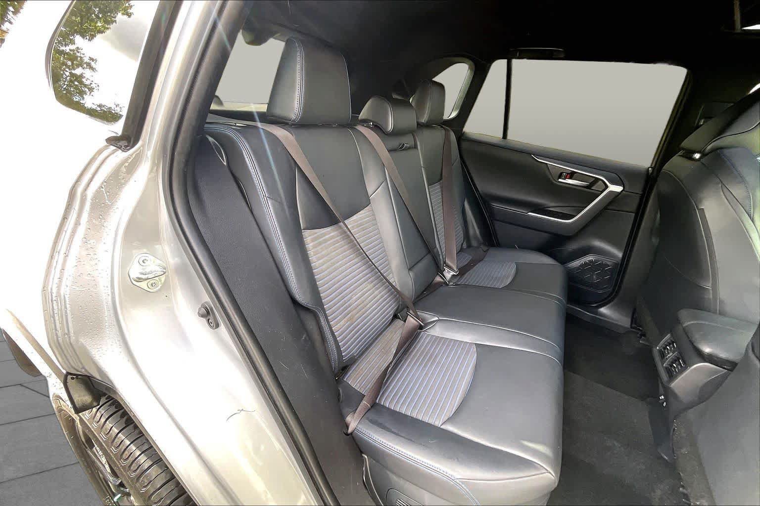 Used 2019 Toyota RAV4 XSE AWD/4WD image 19