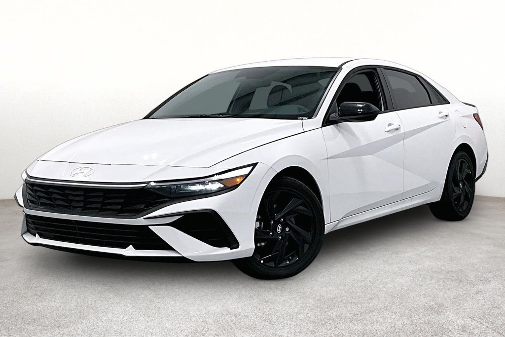 New 2026 Hyundai Elantra SEL FWD image 2
