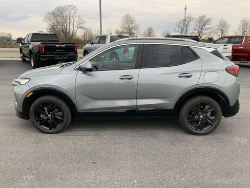 Used 2024 Buick Encore GX Sport Touring AWD/4WD image 9
