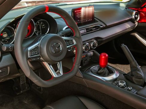 Used 2023 MAZDA MX-5 Miata Grand Touring RWD image 10