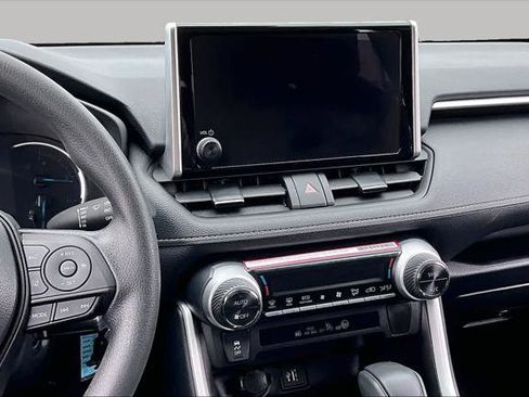 Certified 2024 Toyota RAV4 LE AWD/4WD image 7