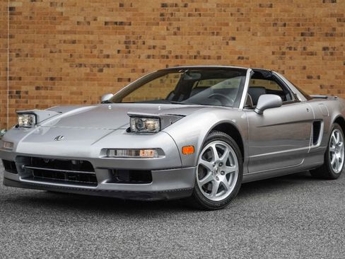 Used 2001 Acura NSX T image 2