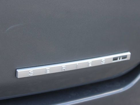 Used 2024 Jeep Wagoneer Series II AWD/4WD image 17