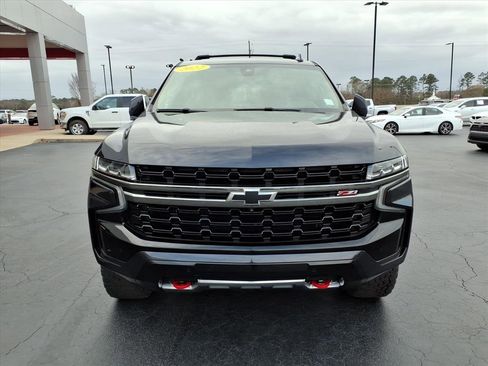 Used 2022 Chevrolet Suburban Z71 w/ Luxury Package image 8