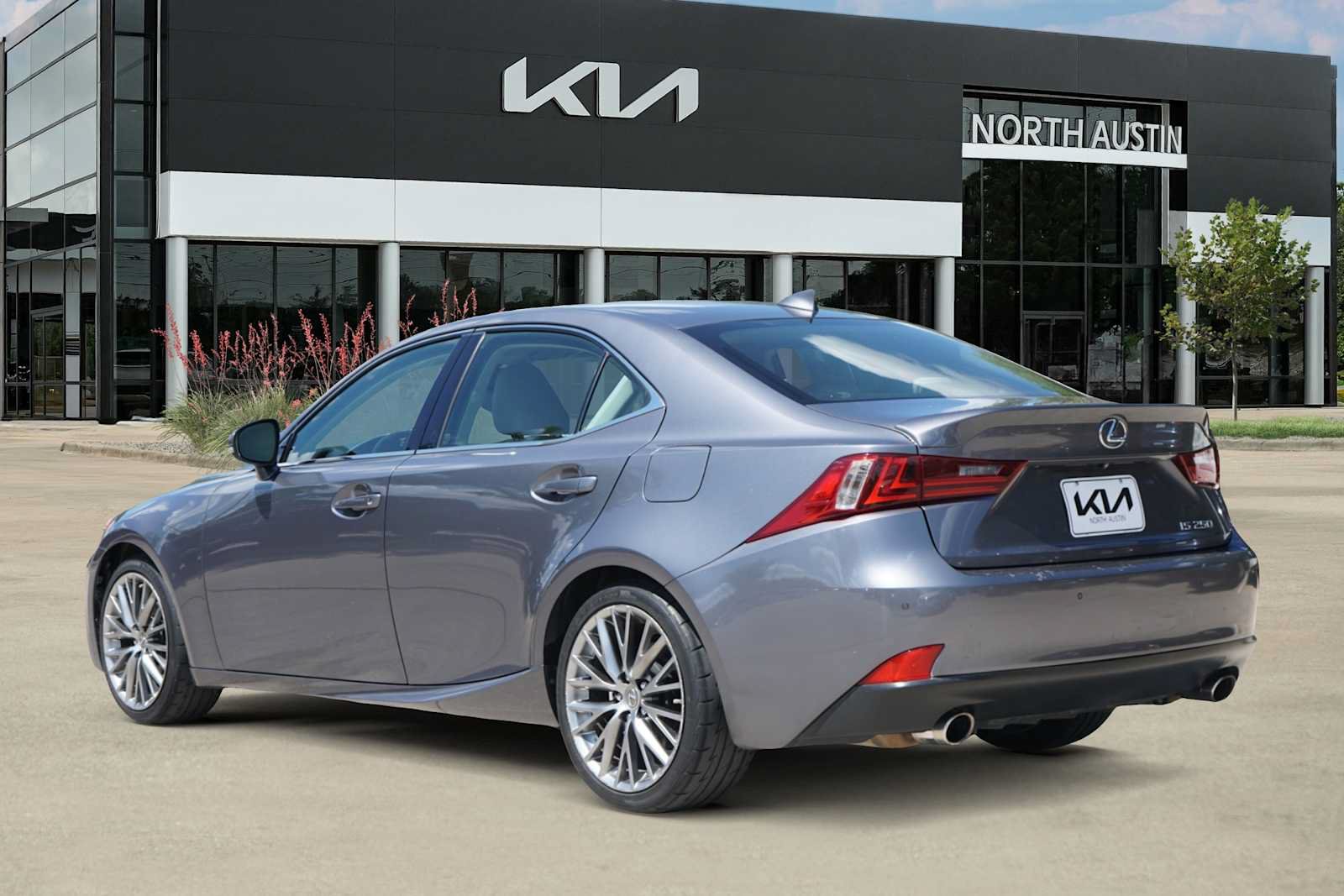 Used 2015 Lexus IS 250 w/ Premium Package RWD image 4