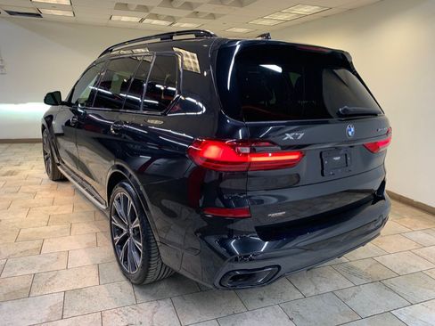 Used 2022 BMW X7 xDrive40i w/ M Sport Package AWD/4WD image 5