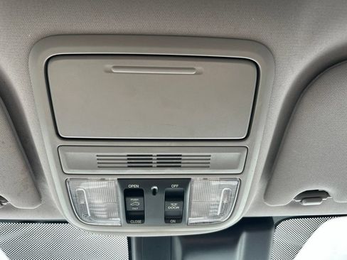 Used 2018 Honda Odyssey EX-L image 24