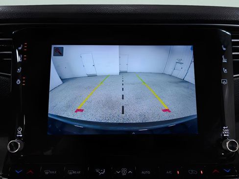 Used 2025 Jeep Wagoneer Series II w/ 8-Passenger Seating Package image 17