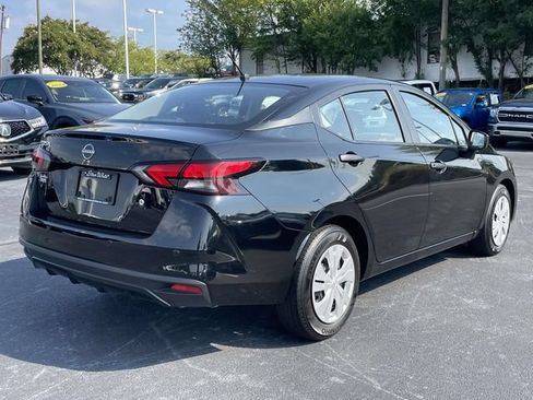 Used 2025 Nissan Versa S FWD image 7
