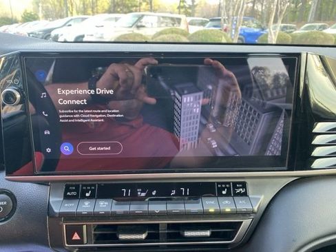 Used 2025 Toyota Camry XSE FWD image 12