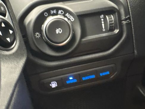 Used 2024 Jeep Wrangler High Altitude AWD/4WD image 39