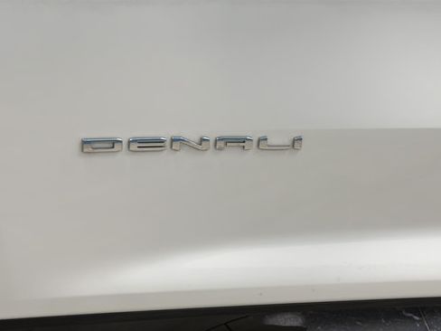 Used 2024 GMC Acadia Denali AWD/4WD image 41