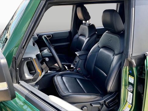 Used 2022 Ford Bronco Badlands AWD/4WD image 8