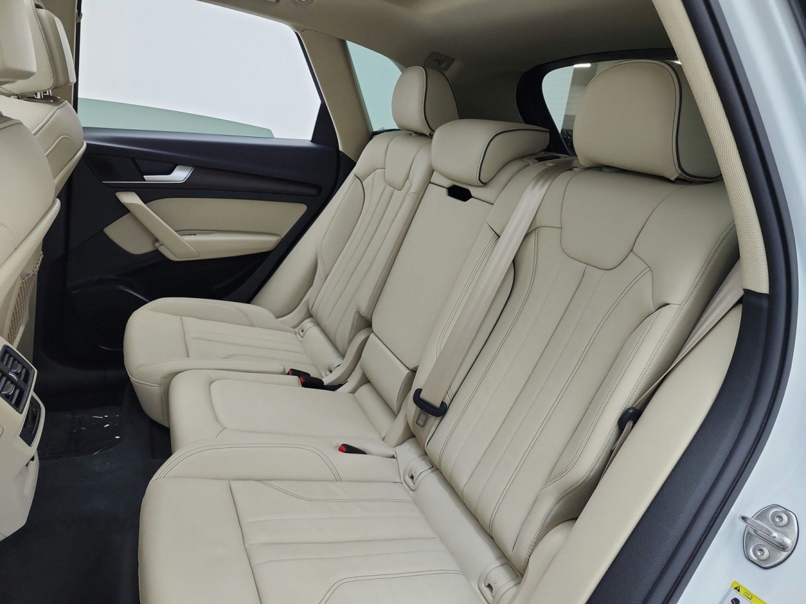 Used 2024 Audi Q5 2.0T Premium w/ Convenience Package AWD/4WD image 13