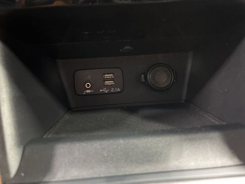 Used 2023 Subaru Forester Touring image 29